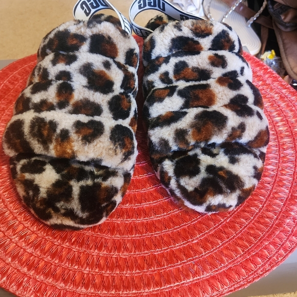 UGG Women's Fluff Yeah Slipper size 9 Amphora Leopard - Picture 6 of 6